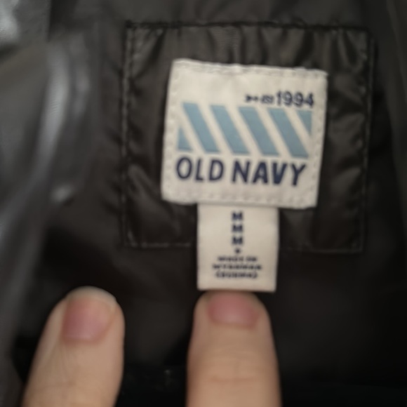 Old Navy Black Puffer Vest - Picture 2 of 3